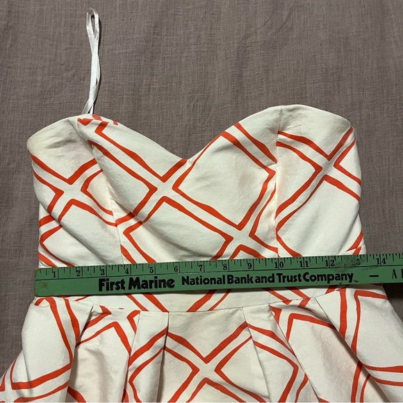 Elizabeth McKay White and Orange Mini Dress Size 4 Pockets Boning in bodice Hoco - Picture 6 of 8